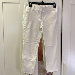 New York and company white pants. Good condition size 6